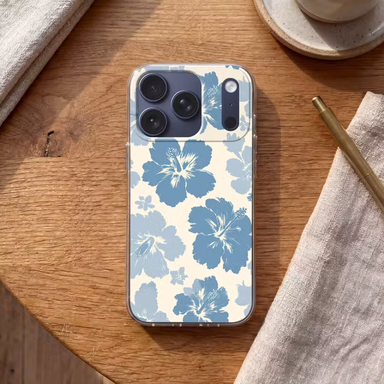 Hibiscusbloemen - Blauw - Patroon - Tropisch Telefoonhoesje iPhone 17 Pro klein -sfeer1