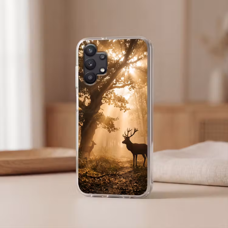 Hert - Bos - Mistig - Natuur - Goud Telefoonhoesje Samsung Galaxy A32 5G klein -sfeer2
