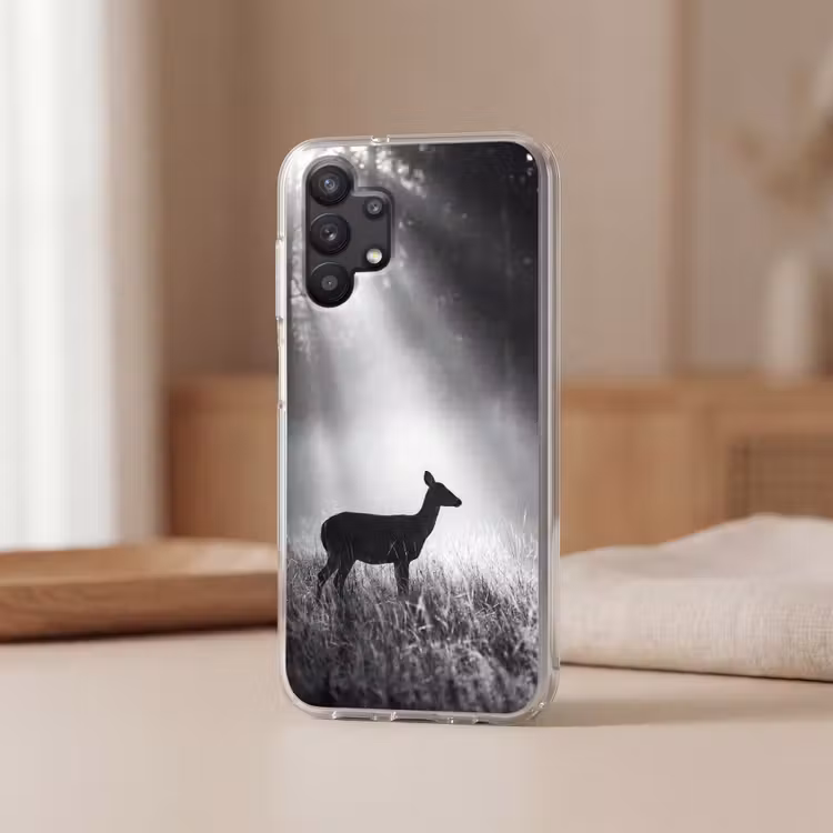 Hert - Bos - Zonnestralen - Zwart-wit - Natuur Telefoonhoesje Samsung Galaxy A32 5G klein -sfeer2