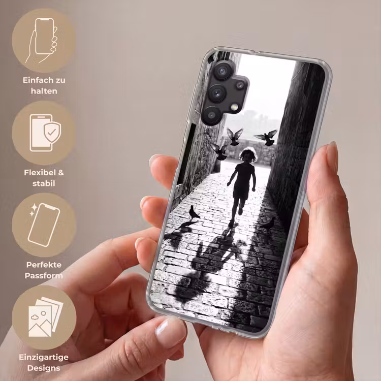 Kind - Vogel - Straat - Zwart-wit - Spelen Telefoonhoesje Samsung Galaxy A32 5G klein -sfeer3_DE