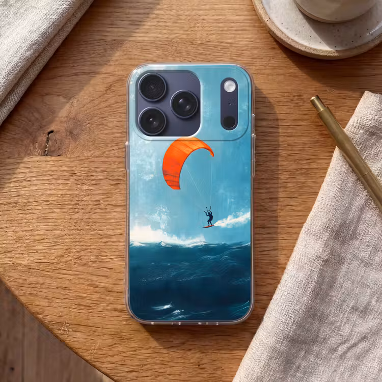 Kitesurfer - Oranje - Zee - Lucht Telefoonhoesje iPhone 17 Pro klein -sfeer1