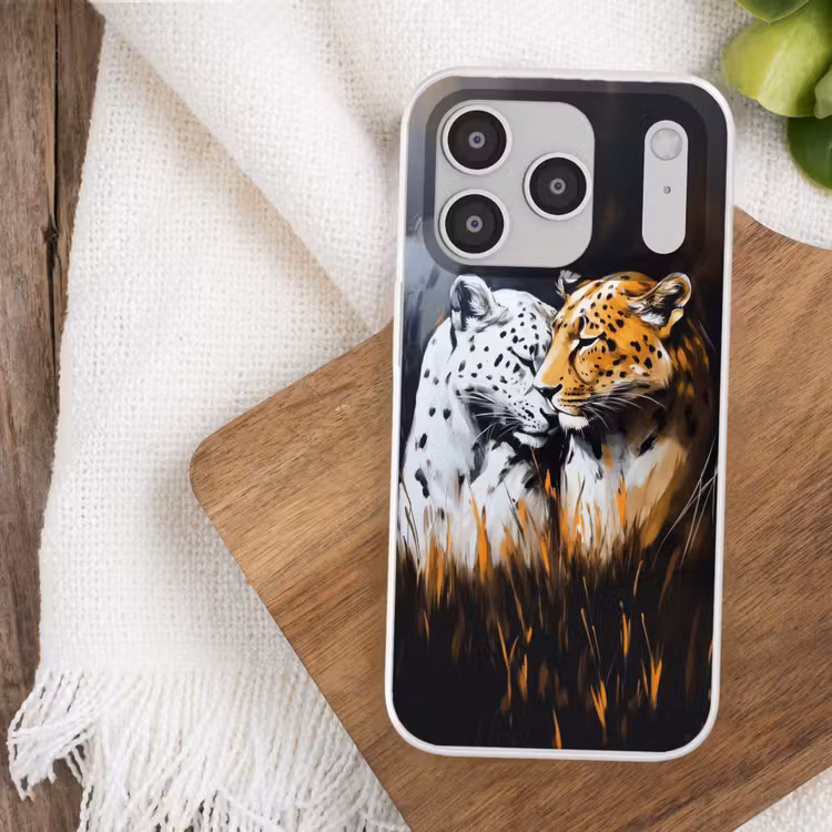 Luipaard - Oranje - Wit - Gras Telefoonhoesje iPhone 17 Pro klein -sfeer1