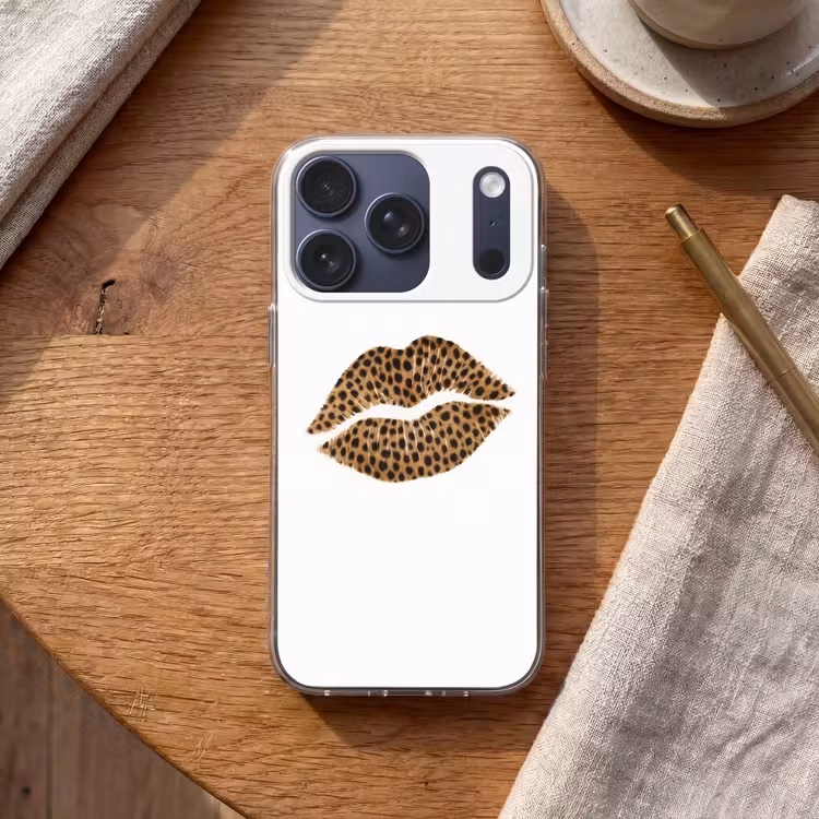 Lip - Panterprint - Minimalistisch - Wit Telefoonhoesje iPhone 17 Pro klein -sfeer1