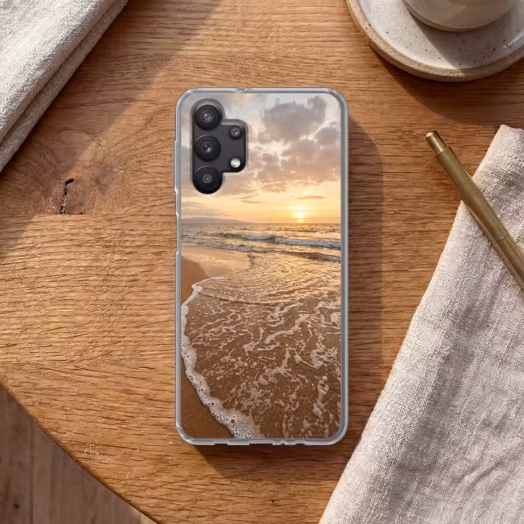 Zee - Kustlijn - Wolken - Landschap - Oranje Telefoonhoesje Samsung Galaxy A32 5G klein -sfeer1