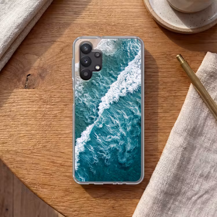 Zee - Strand - Golven - Natuur - Blauw Telefoonhoesje Samsung Galaxy A32 5G klein -sfeer1