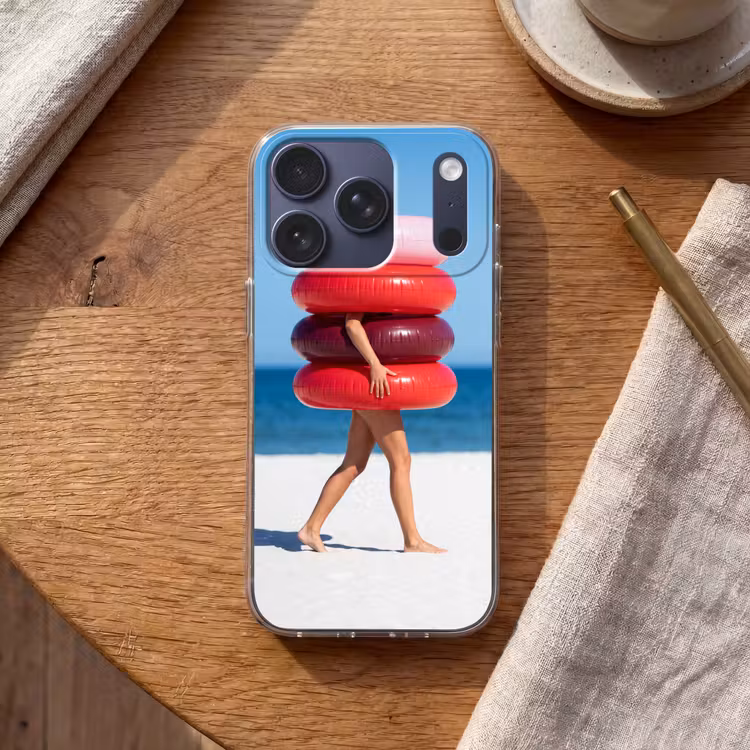 Mensen - Strand - Zomer - Recreatie - Kleurrijk Telefoonhoesje iPhone 17 Pro klein -sfeer1