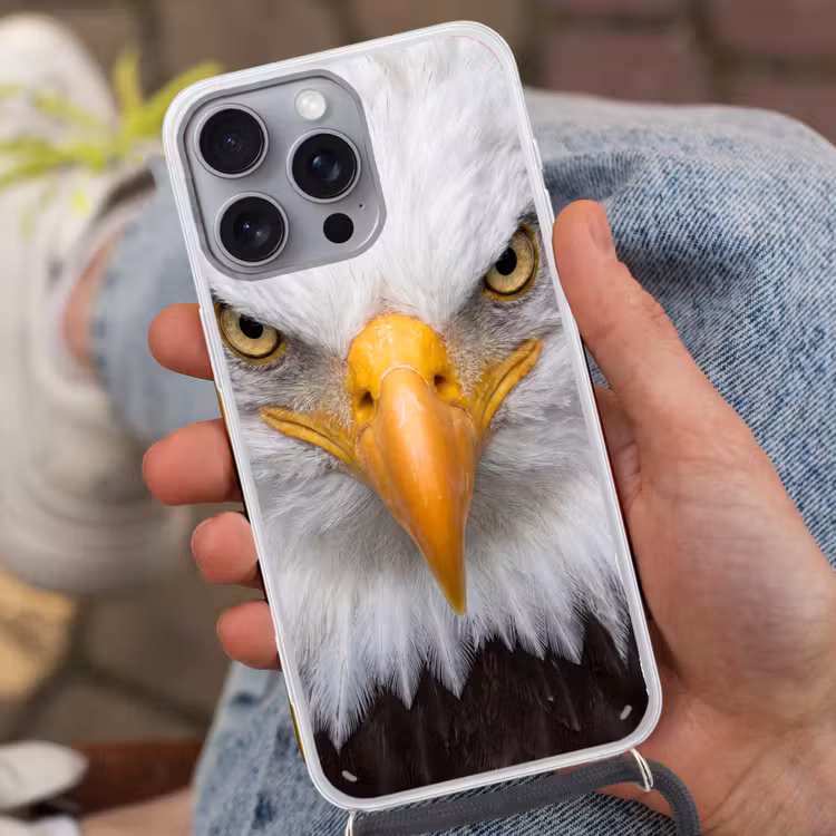 Amerikaans - Zeearend - Portret - Geel Hoesje iPhone 16 Pro Max met koord klein -sfeer3