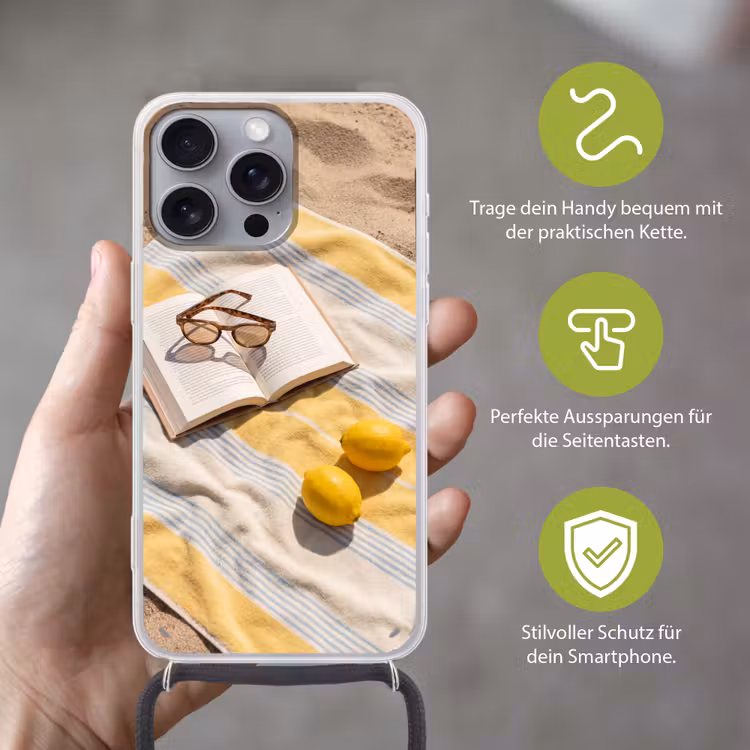 Boek - Zonnebril - Strand - Zomer - Geel Hoesje iPhone 16 Pro Max met koord klein -sfeer2_DE