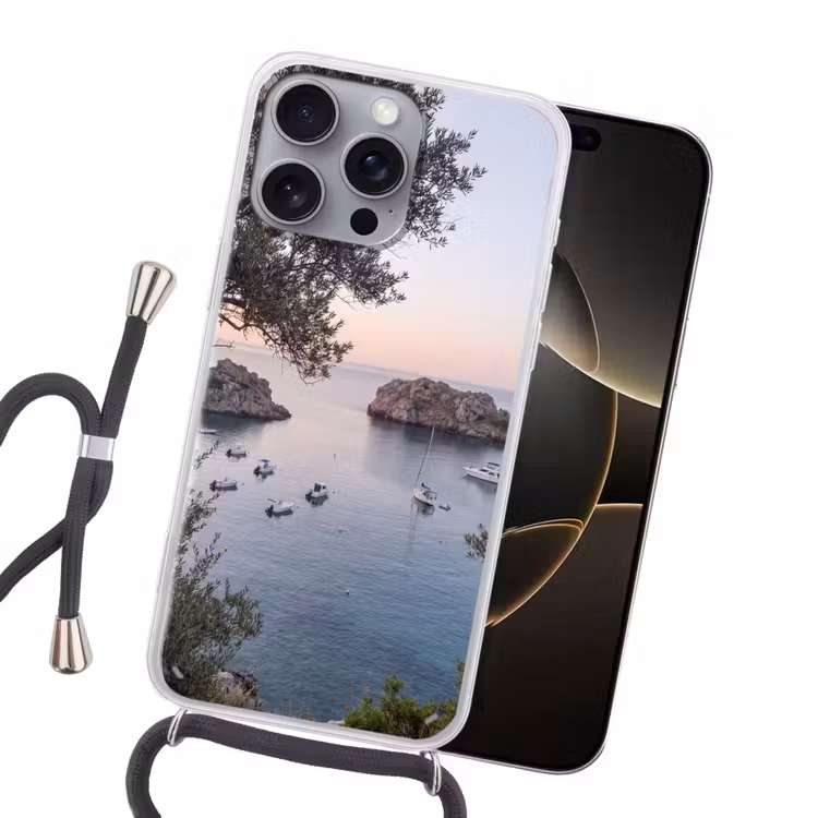 Handyhülle mit Band - Bucht – Boote – Sonnenuntergang - Baai - boten - zonsondergang Hoesje iPhone 16 Pro Max met koord klein