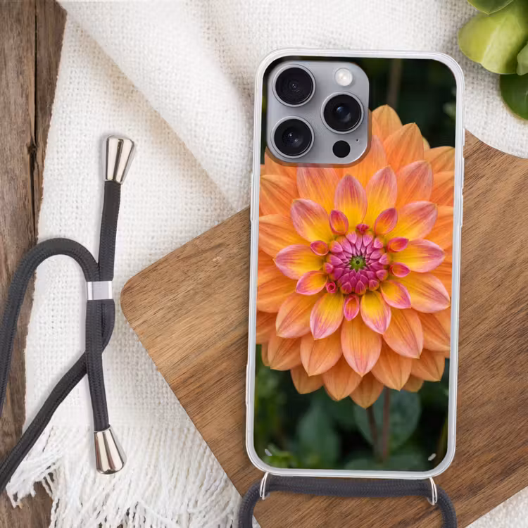 Dahlia - Bloem - Oranje Hoesje iPhone 16 Pro Max met koord klein -sfeer4
