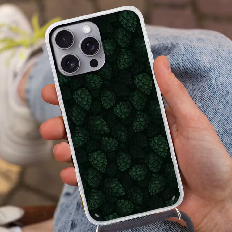 Donker - Groen - Hopbellen - Botanisch - Illustratie Hoesje iPhone 16 Pro Max met koord klein 804 -sfeer3