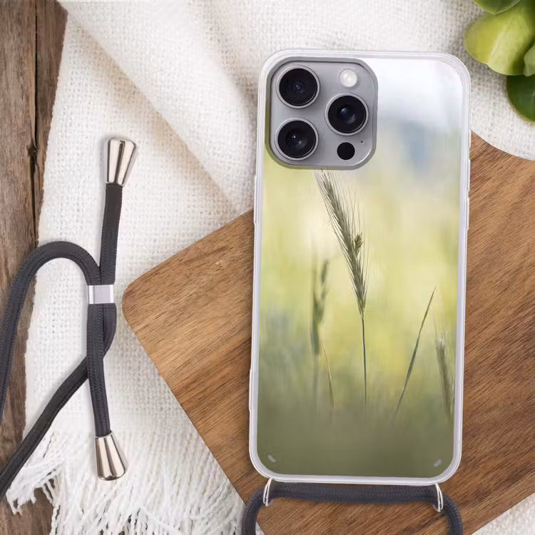 Graan - Aar - Natuur - Groen - Detail Hoesje iPhone 16 Pro Max met koord klein -sfeer4