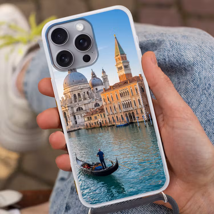 Gondel - Venetië - Kanaal - Stadsgezicht - Avondlicht Hoesje iPhone 16 Pro Max met koord klein -sfeer3