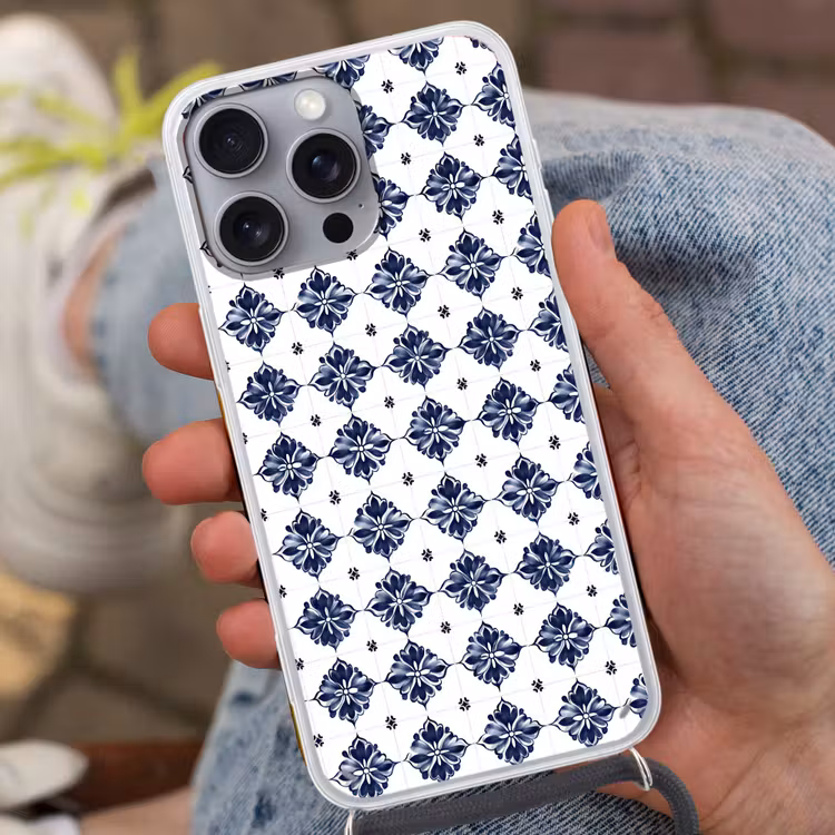 Tegelmotief - Blauw - Wit - Bloem Hoesje iPhone 16 Pro Max met koord klein 804 -sfeer3