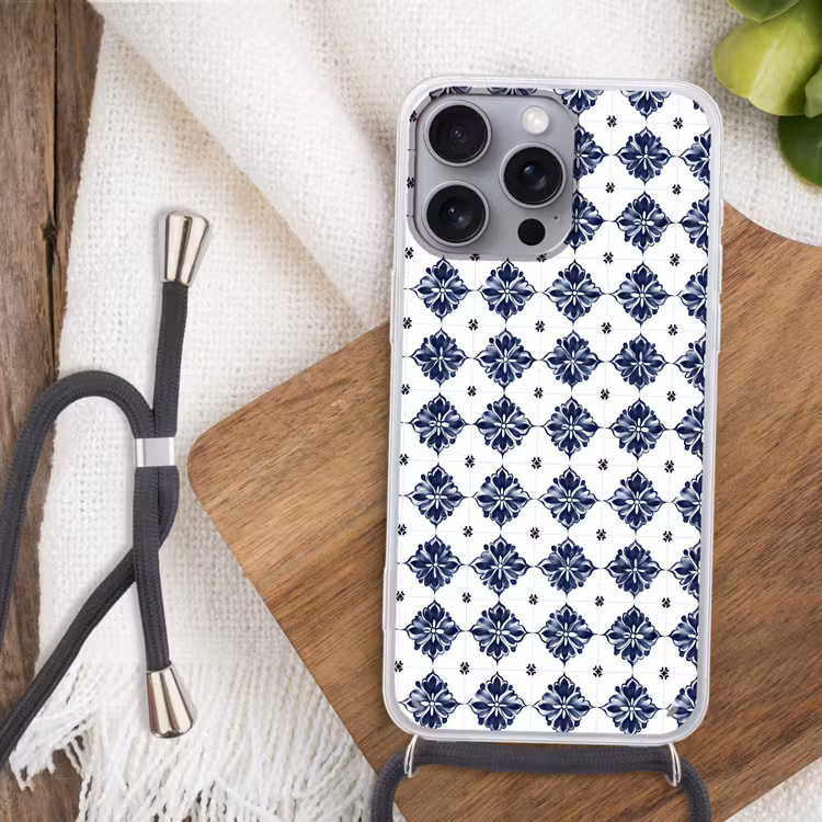 Tegelmotief - Blauw - Wit - Bloem Hoesje iPhone 16 Pro Max met koord klein 804 -sfeer4