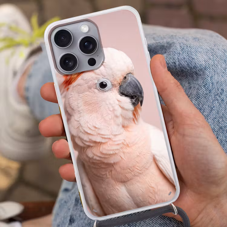 Kaketoe - Portret - Roze Hoesje iPhone 16 Pro Max met koord klein -sfeer3