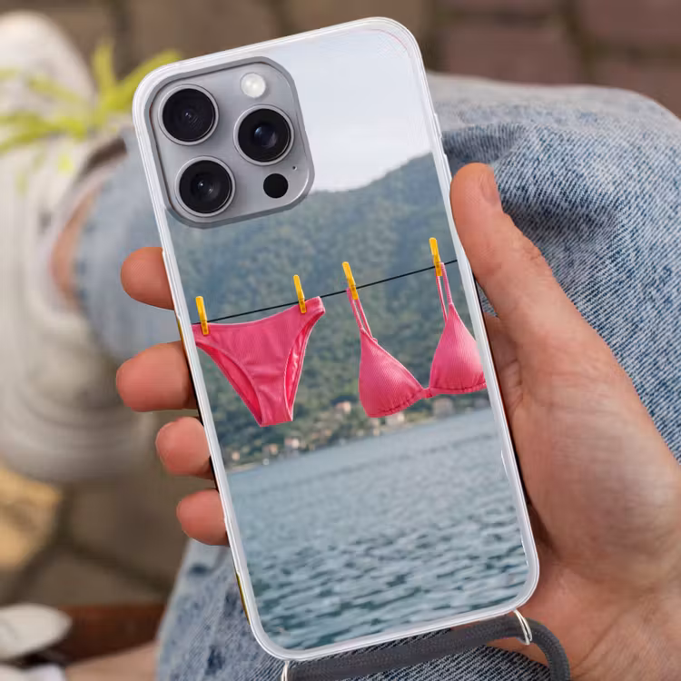 Kleding - Badkleding - Waslijn - Zomer - Roze Hoesje iPhone 16 Pro Max met koord klein -sfeer3