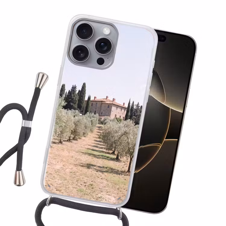 Handyhülle mit Band - Landhaus – Olivenbaum – Obstgarten - Landhuis - olijfboom - gaard Hoesje iPhone 16 Pro Max met koord klein