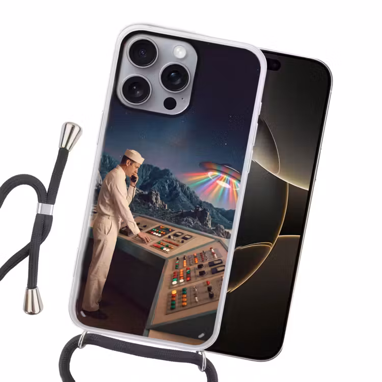 Handyhülle mit Band - Mann – Kontrollraum – Strand - Man - Controlekamer - Strand Hoesje iPhone 16 Pro Max met koord klein