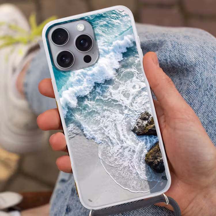 Zee - Golf - Strand - Natuur - Blauw Hoesje iPhone 16 Pro Max met koord klein -sfeer3