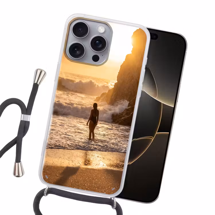 Mensen - Oceaan - Zonsondergang - Kust - Goud Hoesje iPhone 16 Pro Max met koord klein -sfeer1