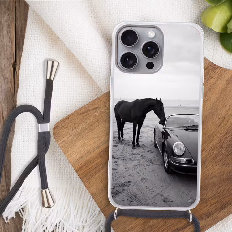 Paard - Auto - Zwart - Wit Hoesje iPhone 16 Pro Max met koord klein -sfeer4