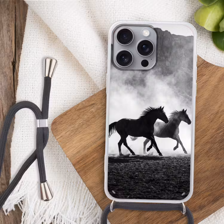 Paard - Ren - Stof - Zwart-wit - Dieren Hoesje iPhone 16 Pro Max met koord klein -sfeer4