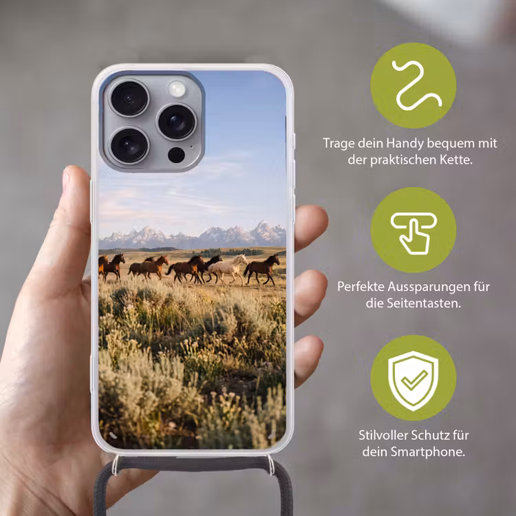 Paarden - Kudde - Bergen - Vrijheid - Wild Hoesje iPhone 16 Pro Max met koord klein -sfeer2_DE