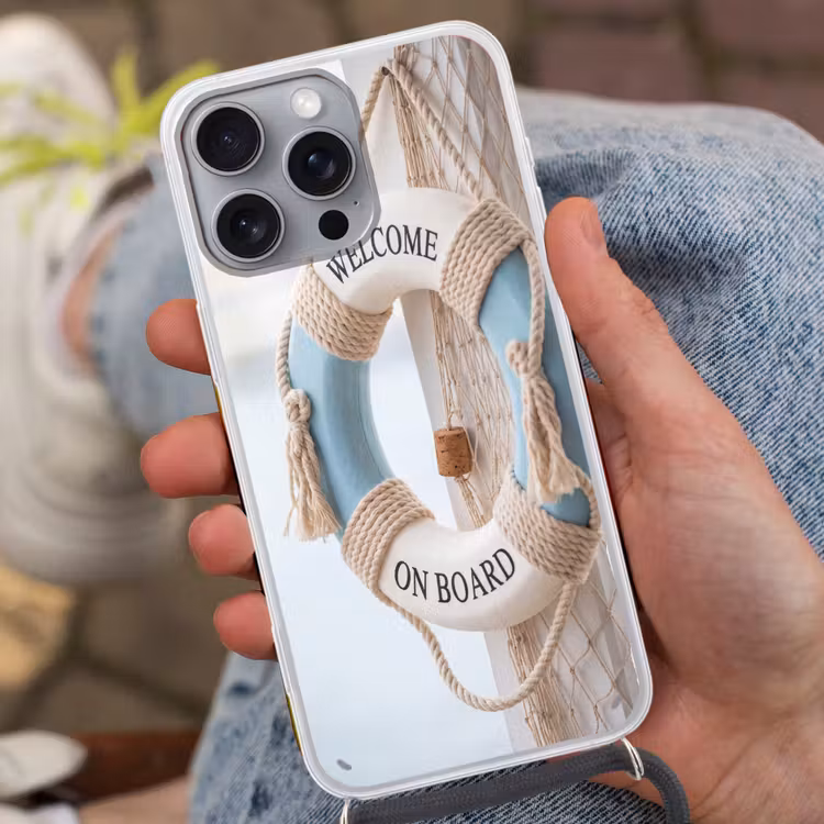 Reddingsboei - Maritiem - Welkom - Blauw - Wit Hoesje iPhone 16 Pro Max met koord klein -sfeer3