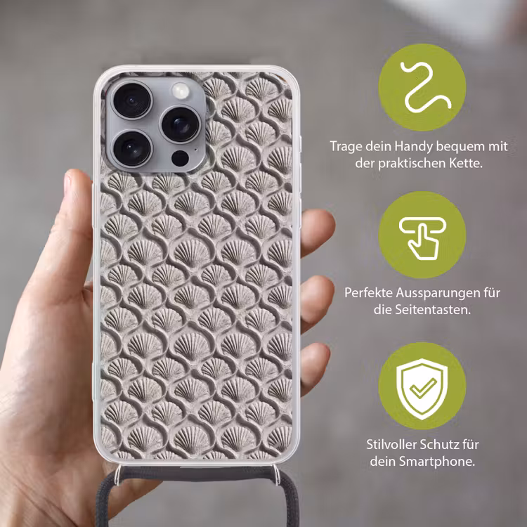 Zand - Schelpenvorm - Grijs Hoesje iPhone 16 Pro Max met koord klein 804 -sfeer2_DE