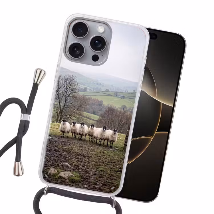 Schapen - Rij - Weide - Dieren - Platteland Hoesje iPhone 16 Pro Max met koord klein -sfeer1