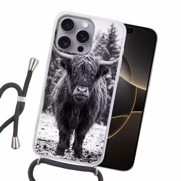 Schotse hooglander - Zwart - Wit - Sneeuwvlokken Hoesje iPhone 16 Pro Max met koord klein -sfeer1