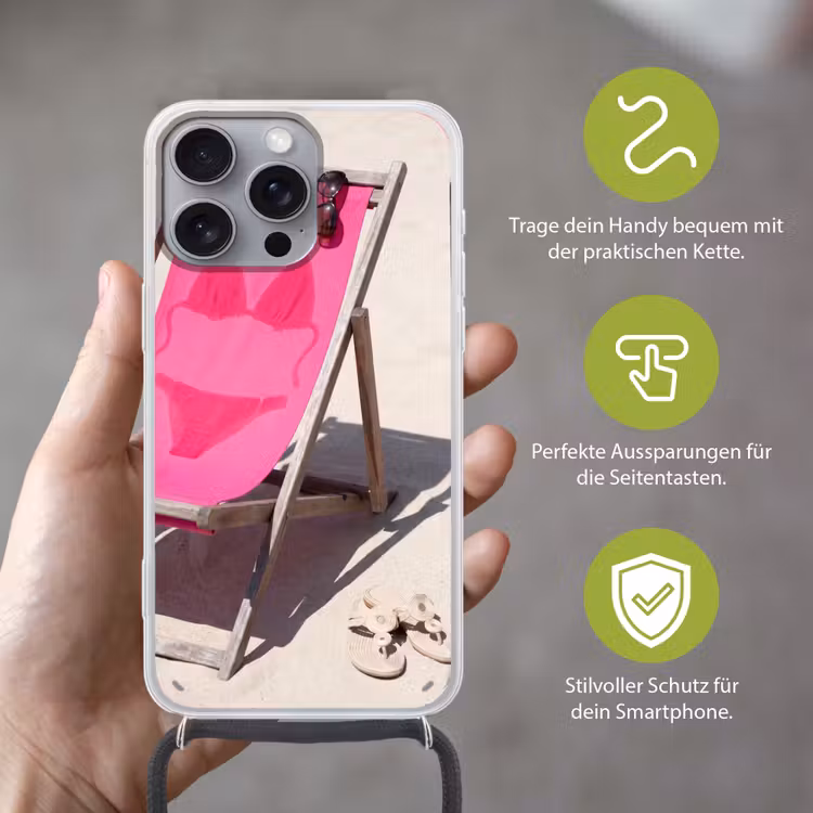 Strand - Ligstoel - Badkleding - Zomer - Roze Hoesje iPhone 16 Pro Max met koord klein -sfeer2_DE