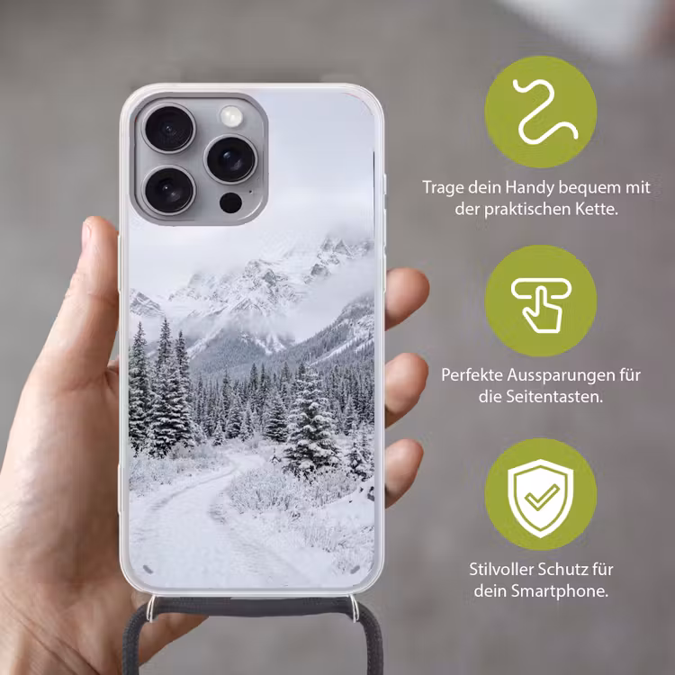 Weg - Bergen - Sneeuw - Naaldbos - Avontuurlijk Hoesje iPhone 16 Pro Max met koord klein -sfeer2_DE