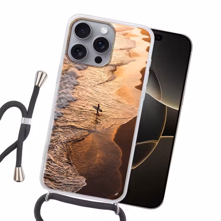 Surfer - Strand - Zonsondergang - Oceaan - Goud Hoesje iPhone 16 Pro Max met koord klein -sfeer1