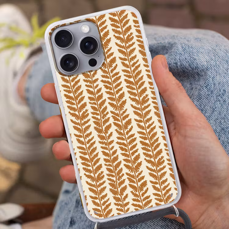 Textuur - Bladeren - Oker Hoesje iPhone 16 Pro Max met koord klein 804 -sfeer3
