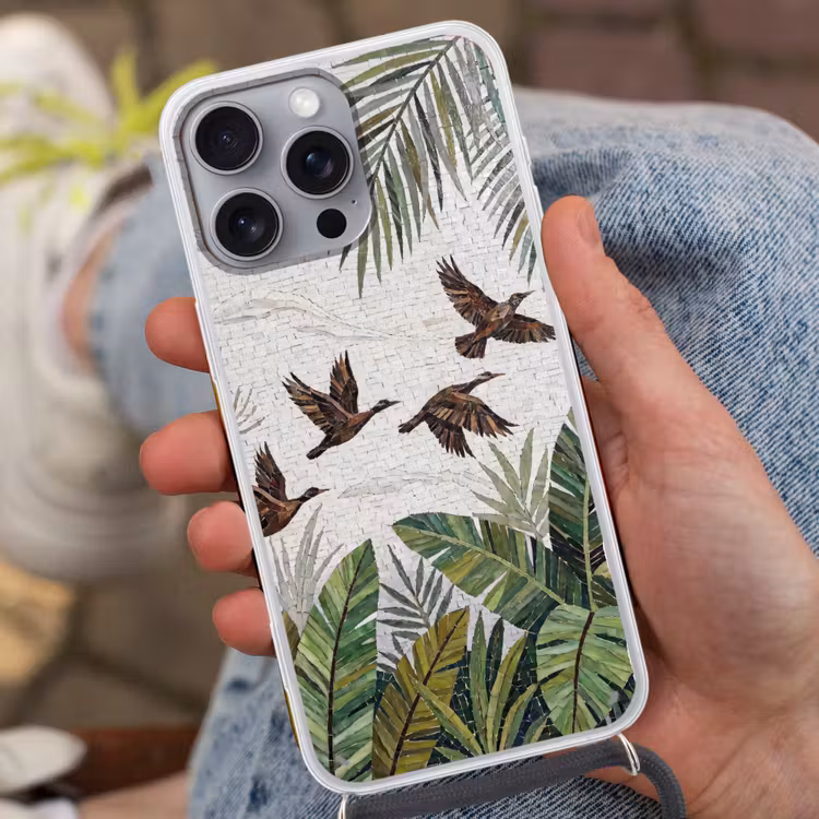 Vogel - Vliegend - Tropisch - Mozaïek - Groen Hoesje iPhone 16 Pro Max met koord klein -sfeer3