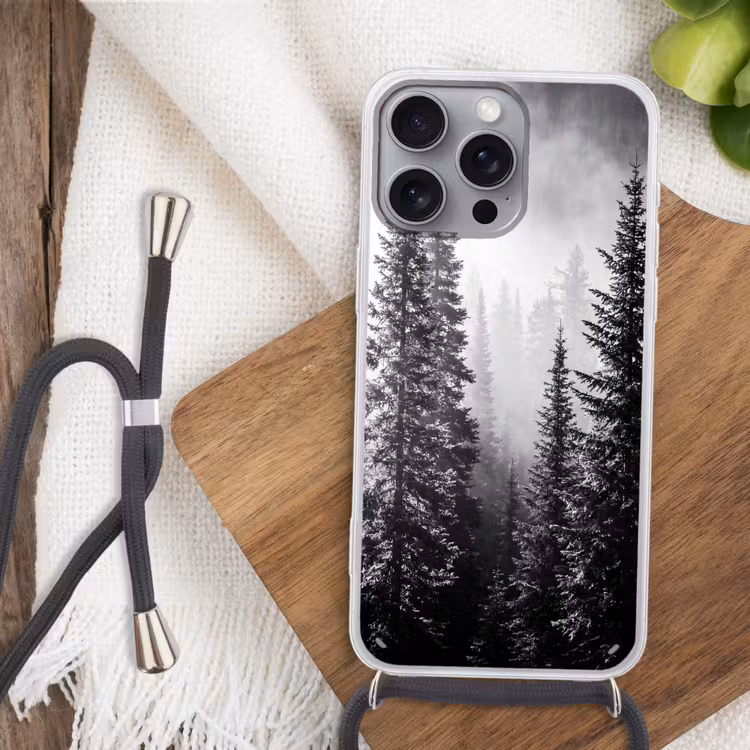 Bos - Mist - Winter - Monochroom - Natuur Hoesje iPhone 16 Pro Max met koord klein -sfeer4