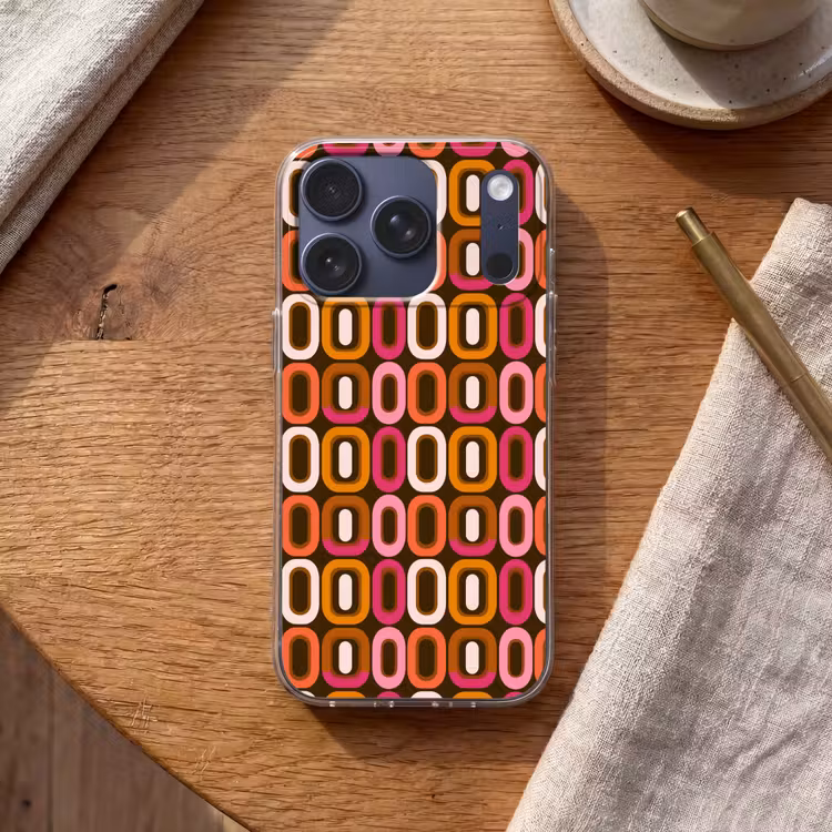 Modern - Retro - Kleurrijk Telefoonhoesje iPhone 17 Pro klein 878 -sfeer1