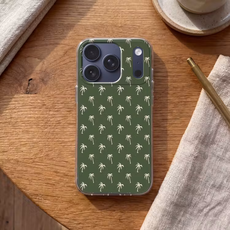 Palmboom patroon - Groen - Beige - Zomer Telefoonhoesje iPhone 17 Pro klein -sfeer1