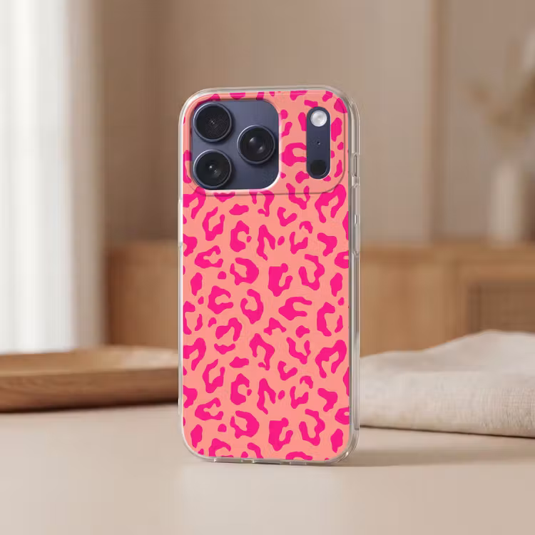 Panterprint - Roze - Dierenprint - Minimalistisch Telefoonhoesje iPhone 17 Pro klein -sfeer2