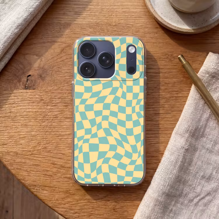 Hokjes patroon - Geel - Blauw - Golvende lijnen Telefoonhoesje iPhone 17 Pro klein -sfeer1