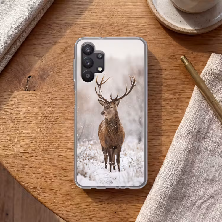 Edelhert - Bos - Sneeuw - Winter - Majestueus Telefoonhoesje Samsung Galaxy A32 5G klein -sfeer1