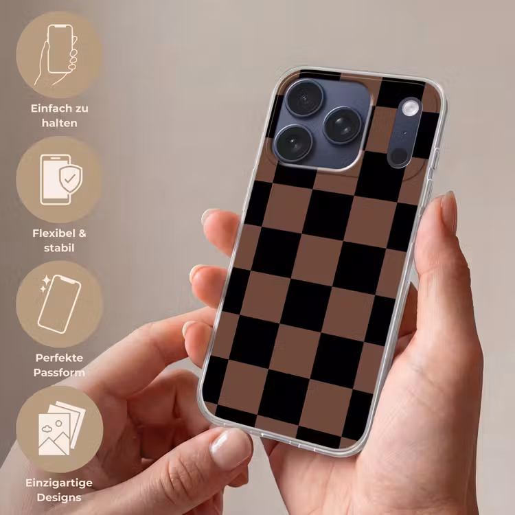 Schaakbord print - Bruin - Zwart - Blokjes Telefoonhoesje iPhone 17 Pro klein -sfeer3_DE
