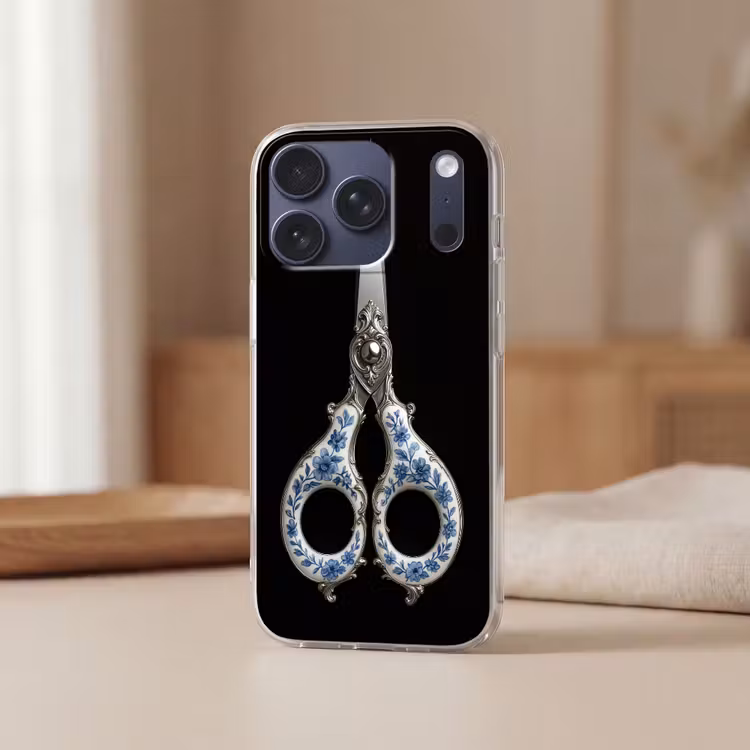 Schaar - Delfts blauw - Zwart Telefoonhoesje iPhone 17 Pro klein -sfeer2