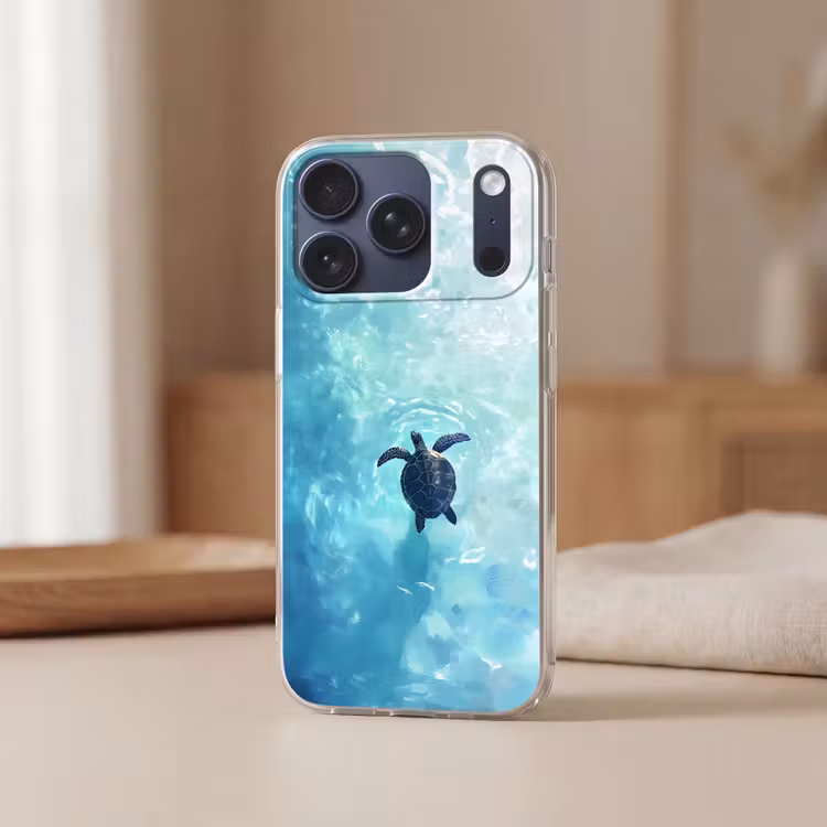 Schildpad - Zee - Blauw - Schittering Telefoonhoesje iPhone 17 Pro klein -sfeer2