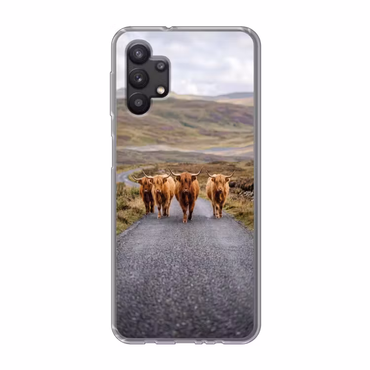 Schotse Hooglanders - Weg - Landschap - Kudde Telefoonhoesje Samsung Galaxy A32 5G klein -3d