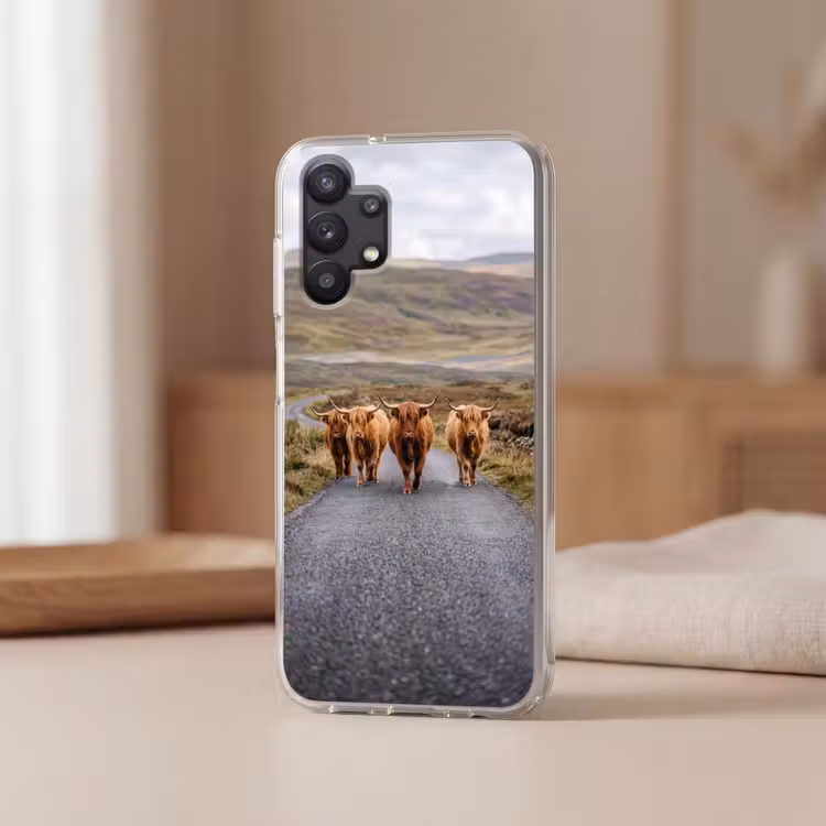 Schotse Hooglanders - Weg - Landschap - Kudde Telefoonhoesje Samsung Galaxy A32 5G klein -sfeer2