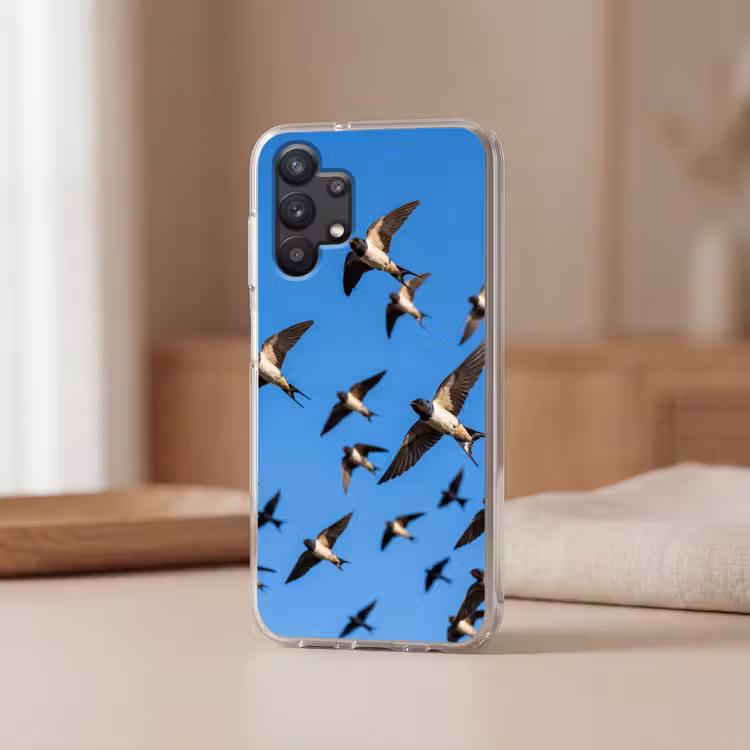 Zwaluwen - Vliegen - Blauw Telefoonhoesje Samsung Galaxy A32 5G klein -sfeer2