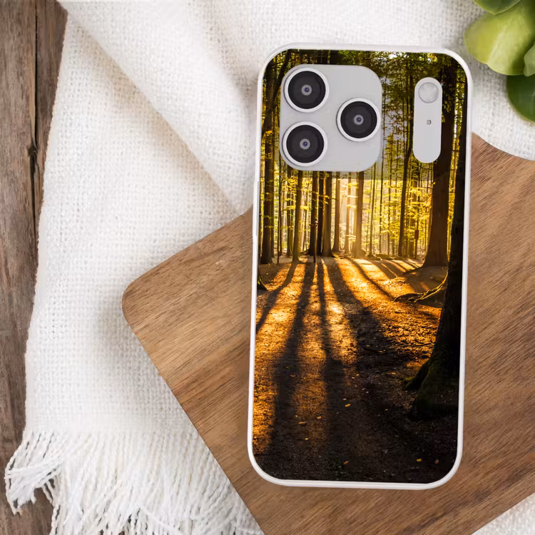 Zon - Bomen - Bos - Landschap - Natuur Telefoonhoesje iPhone 17 Pro klein -sfeer1